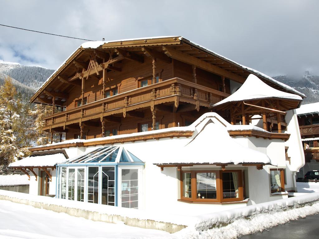 Haus Karin Hotel Sölden Kültér fotó